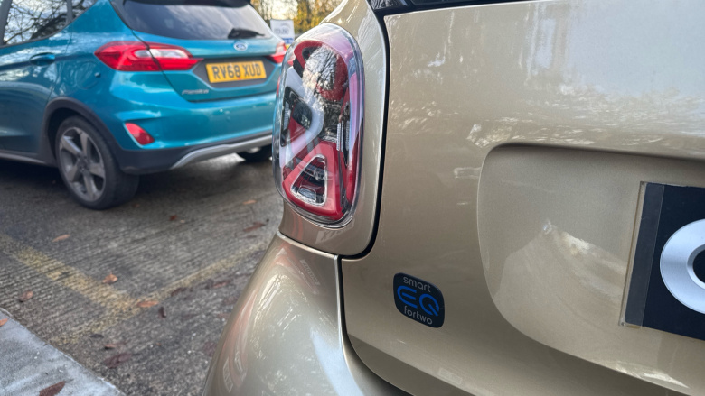 Smart EQ fortwo coupe 60kW EQ Prime Exclusive 17kWh 2dr Auto [22kWCh] Electric Coupe